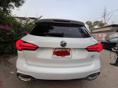 MG HS 2025