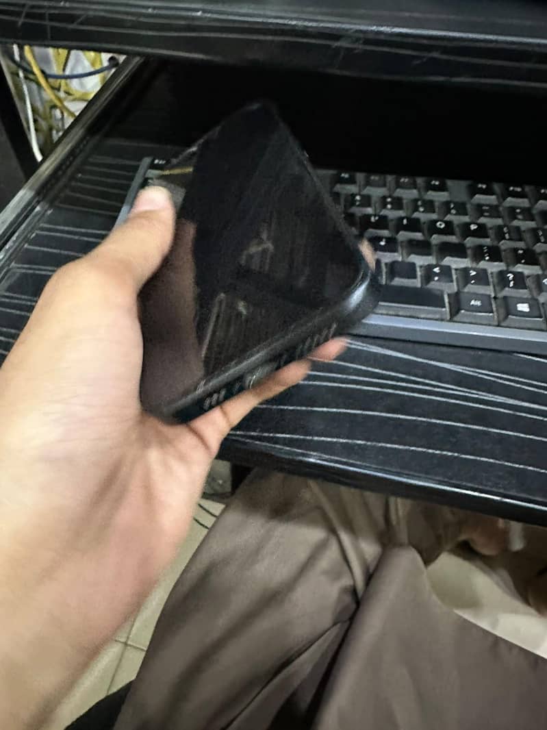 Apple iPhone 15 Pro 1