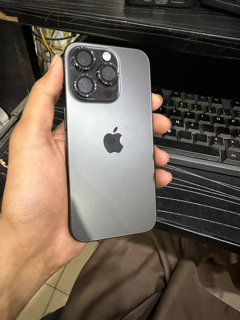 Apple iPhone 15 Pro 9