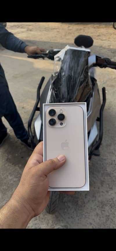 Apple iPhone 16 Pro Max
