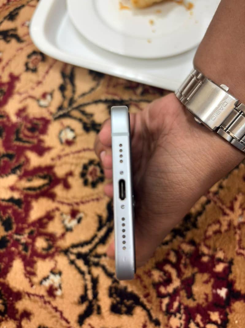 iphone 15 plus 4