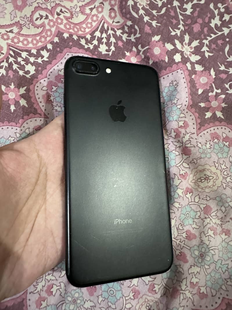 Apple iPhone 7 Plus 0