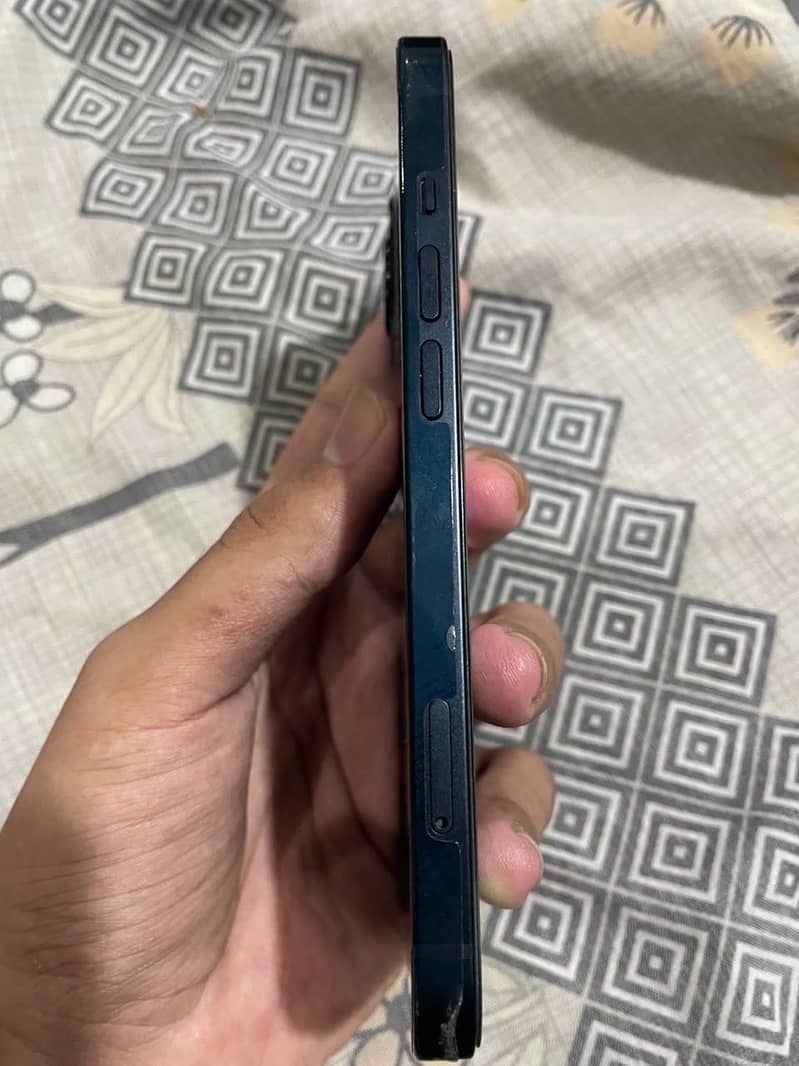 Apple iPhone 13 3