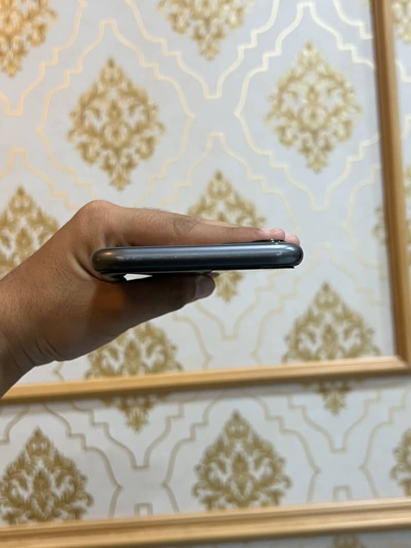 Apple iPhone 11 5