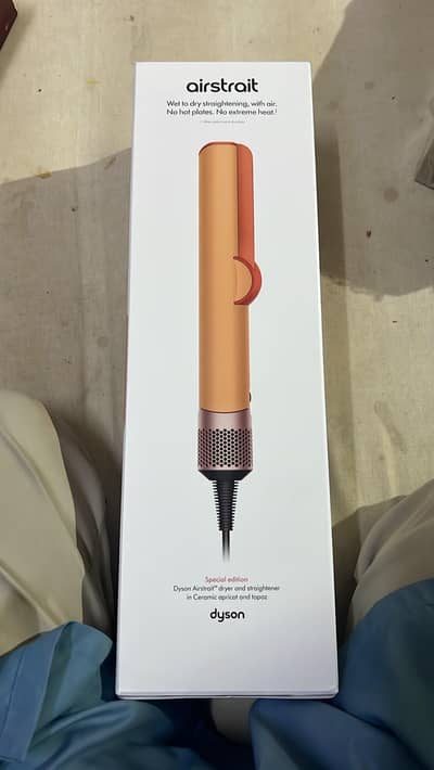 Air Straight Dyson HT-01 UAE Fresh Import