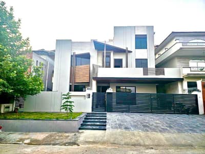 1 kanal brandnew modern luxurious house for sale