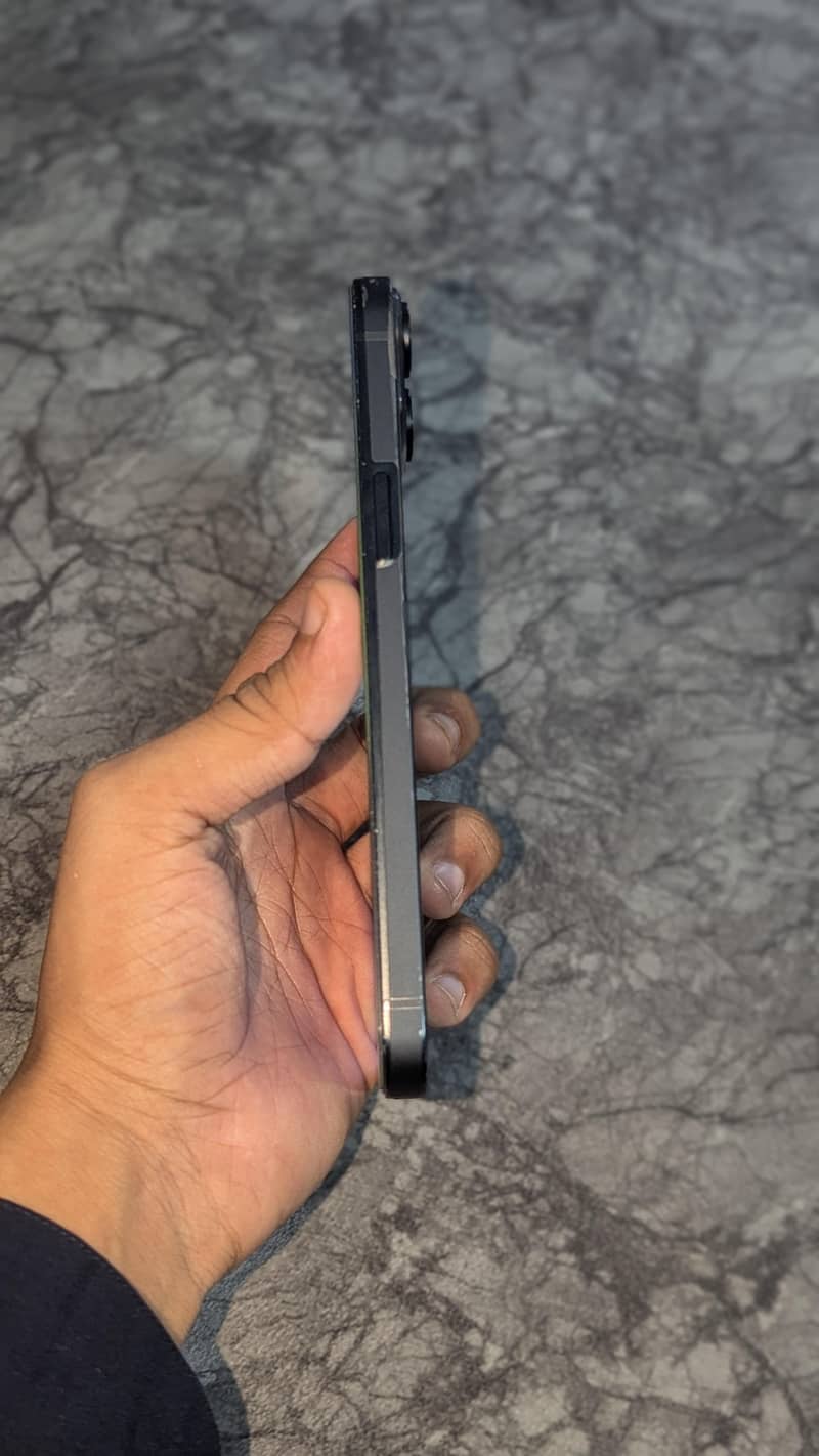 Apple iPhone 14 plus 3