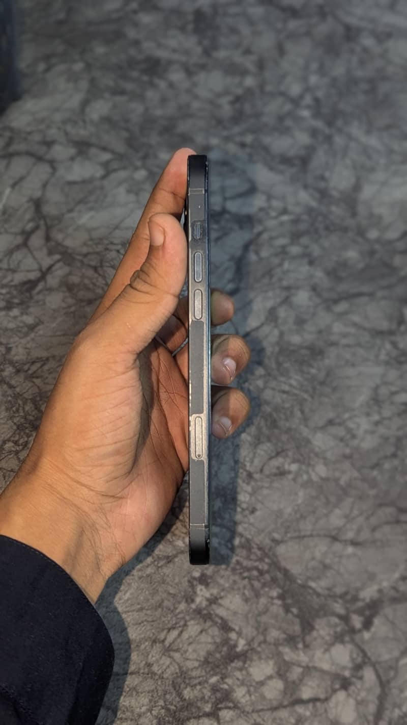 Apple iPhone 14 plus 4