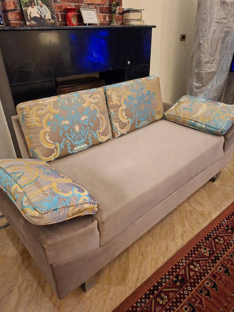 2 Sofa Sets 8