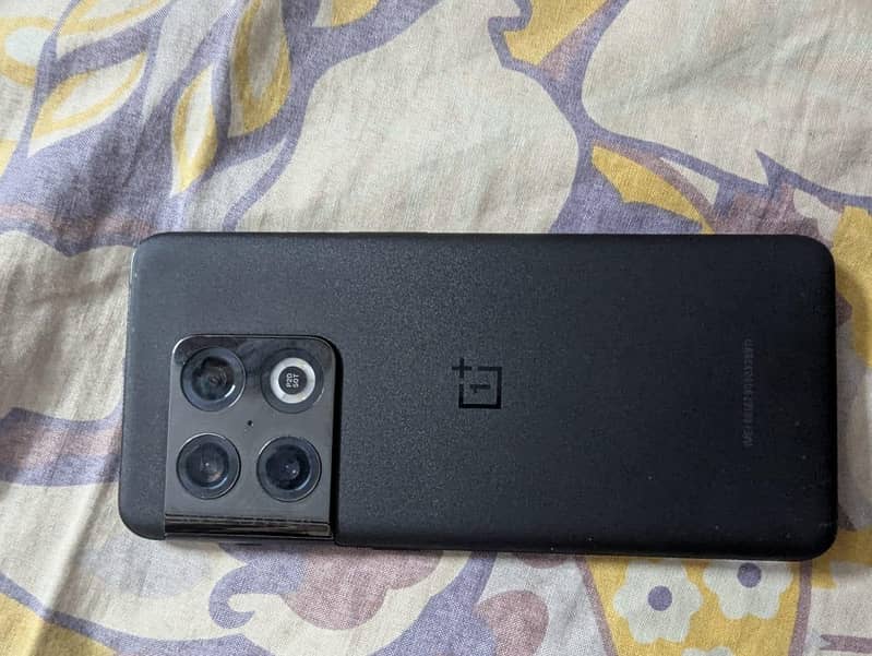 One Plus 10 Pro 3