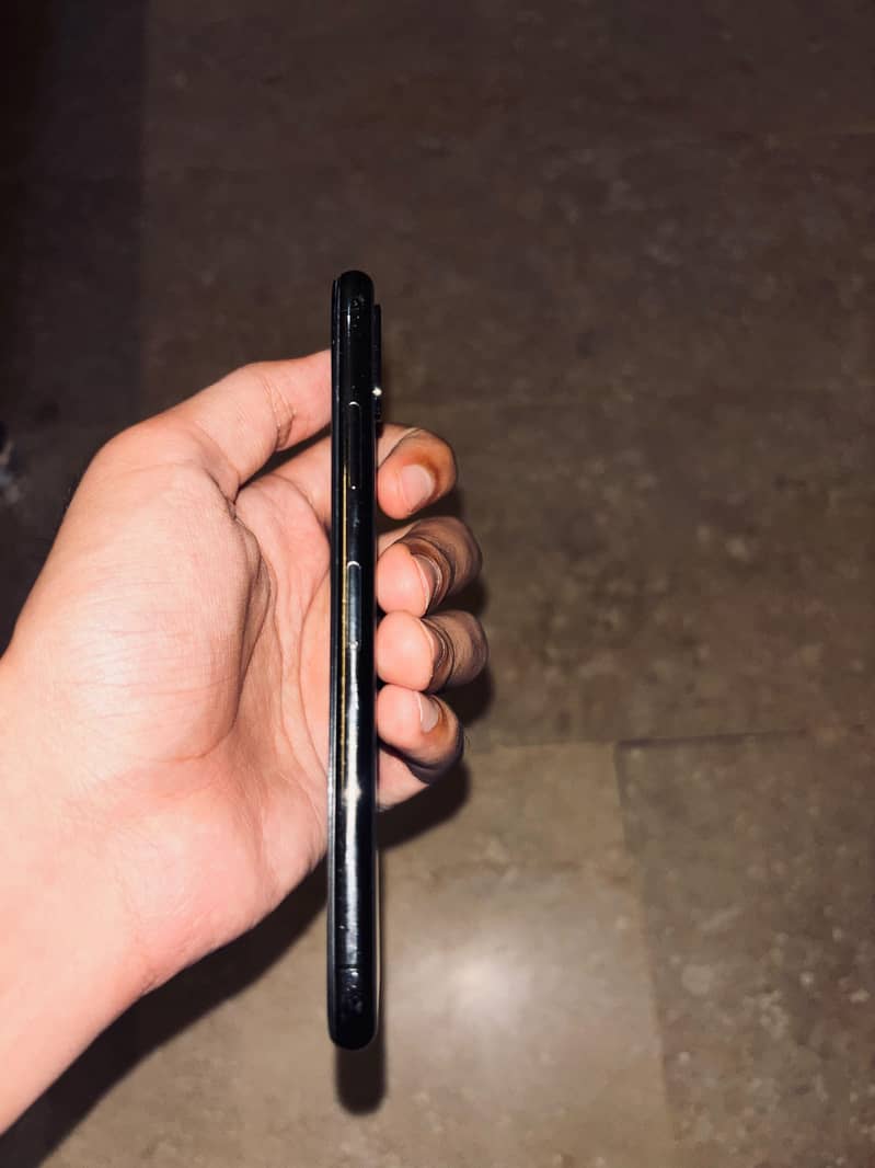 Apple iPhone X 5
