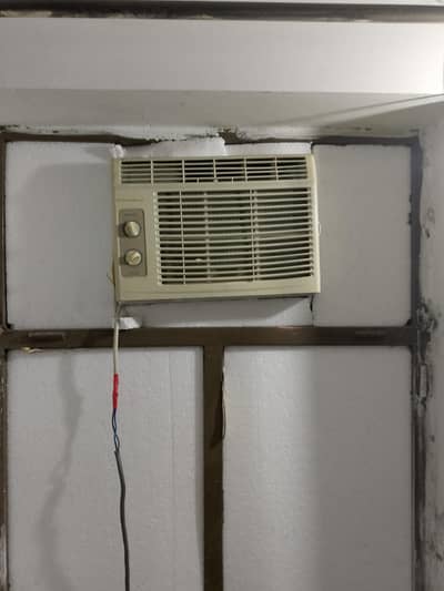 0.75 Ton window AC with 110 supply for sale