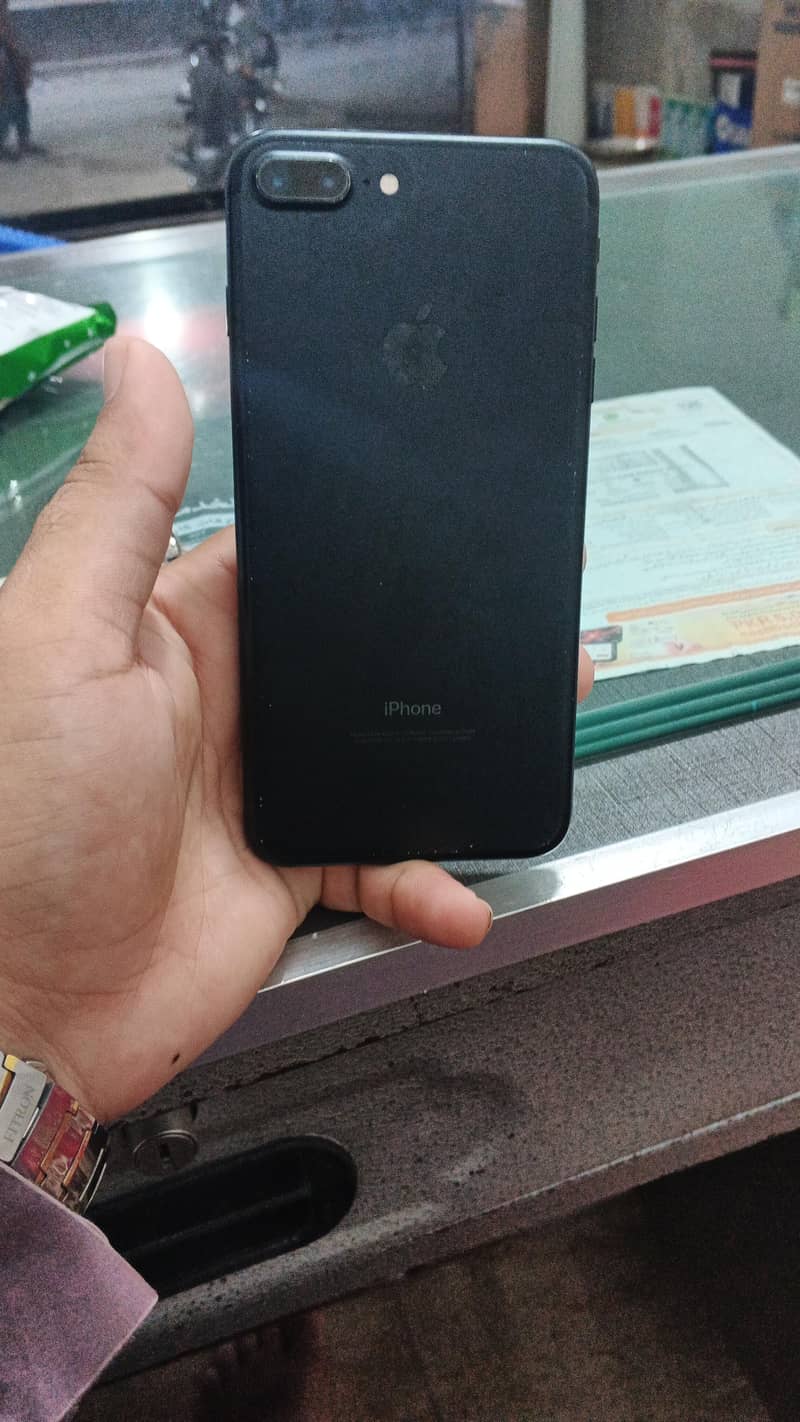 Apple iPhone 7 Plus 0