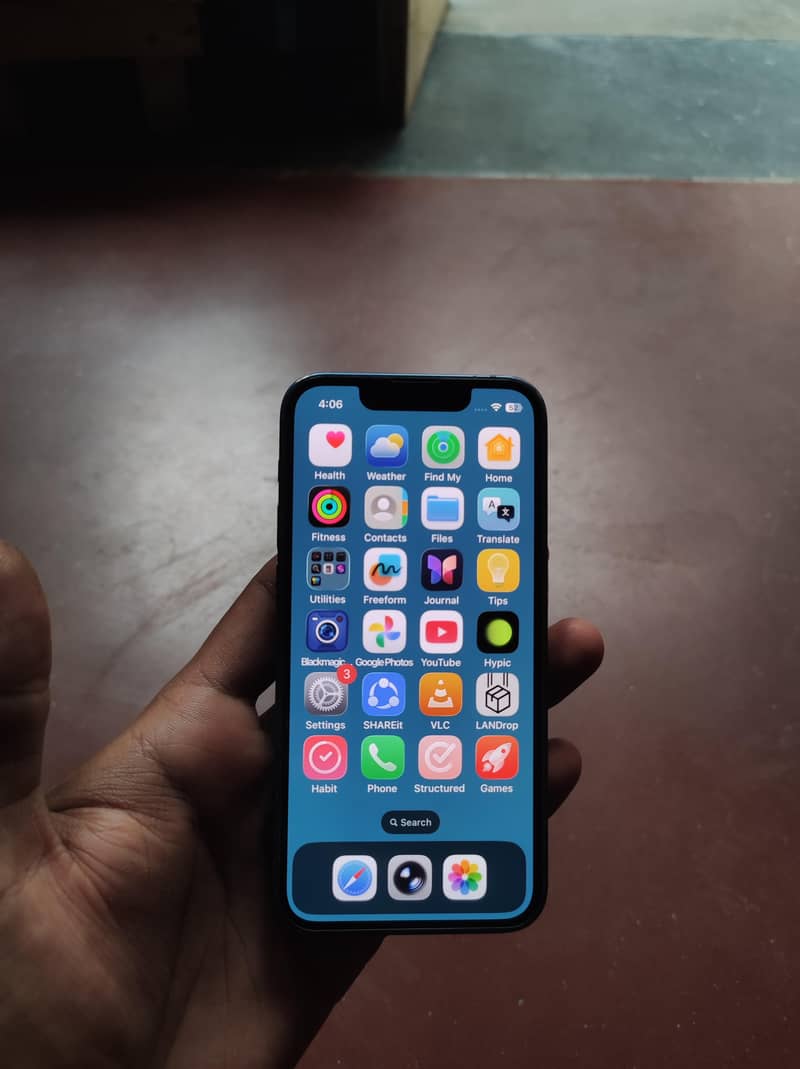 Apple iPhone 13 mini 1