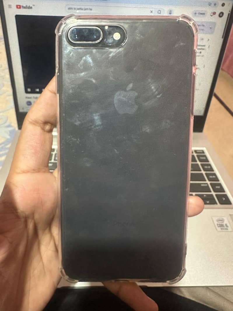 Apple iPhone 8 Plus 0