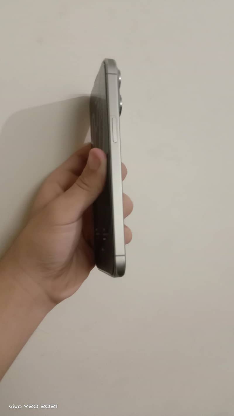 Apple iPhone 15 Pro Max 1