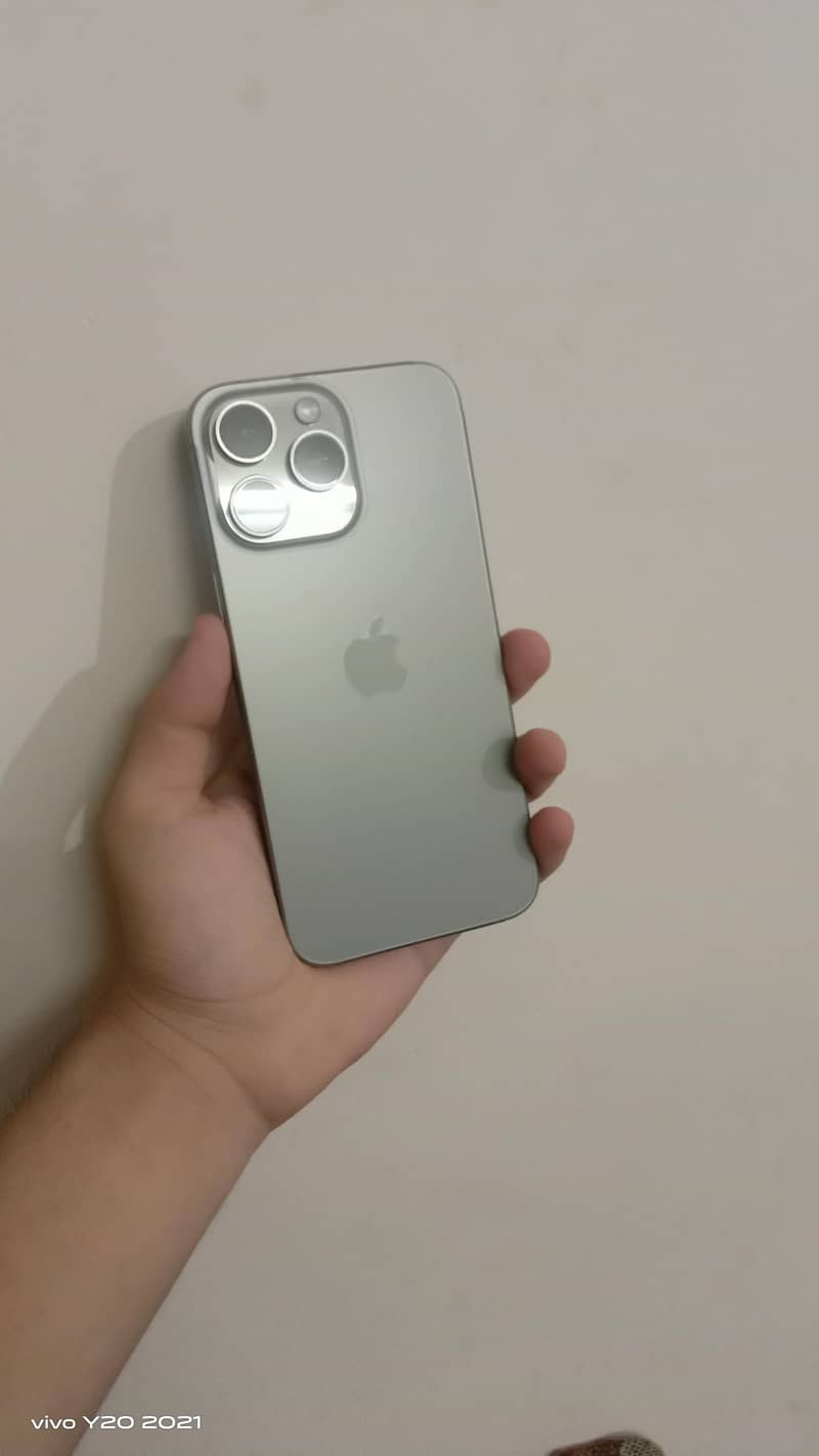Apple iPhone 15 Pro Max 5