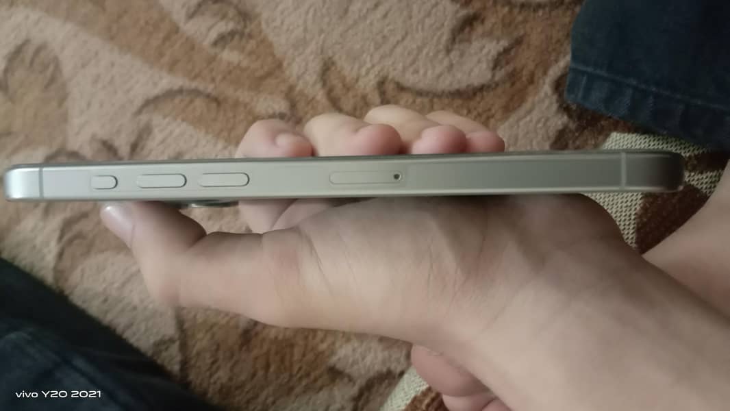 Apple iPhone 15 Pro Max 6