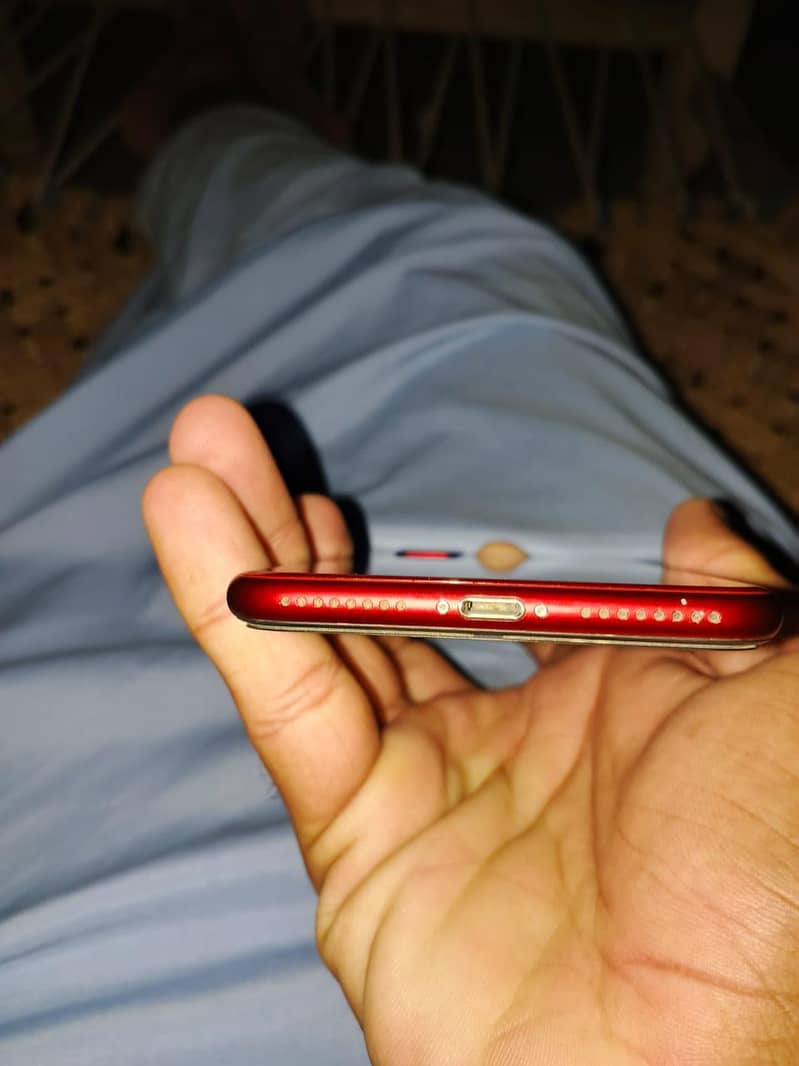 Apple iPhone 8 Plus 3