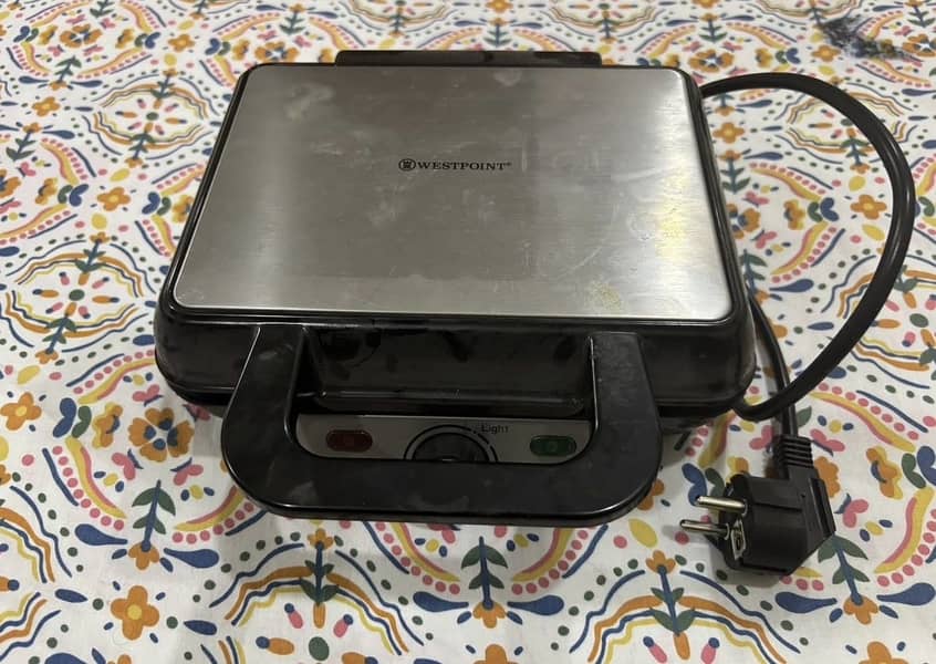 Westpoint waffle maker 1
