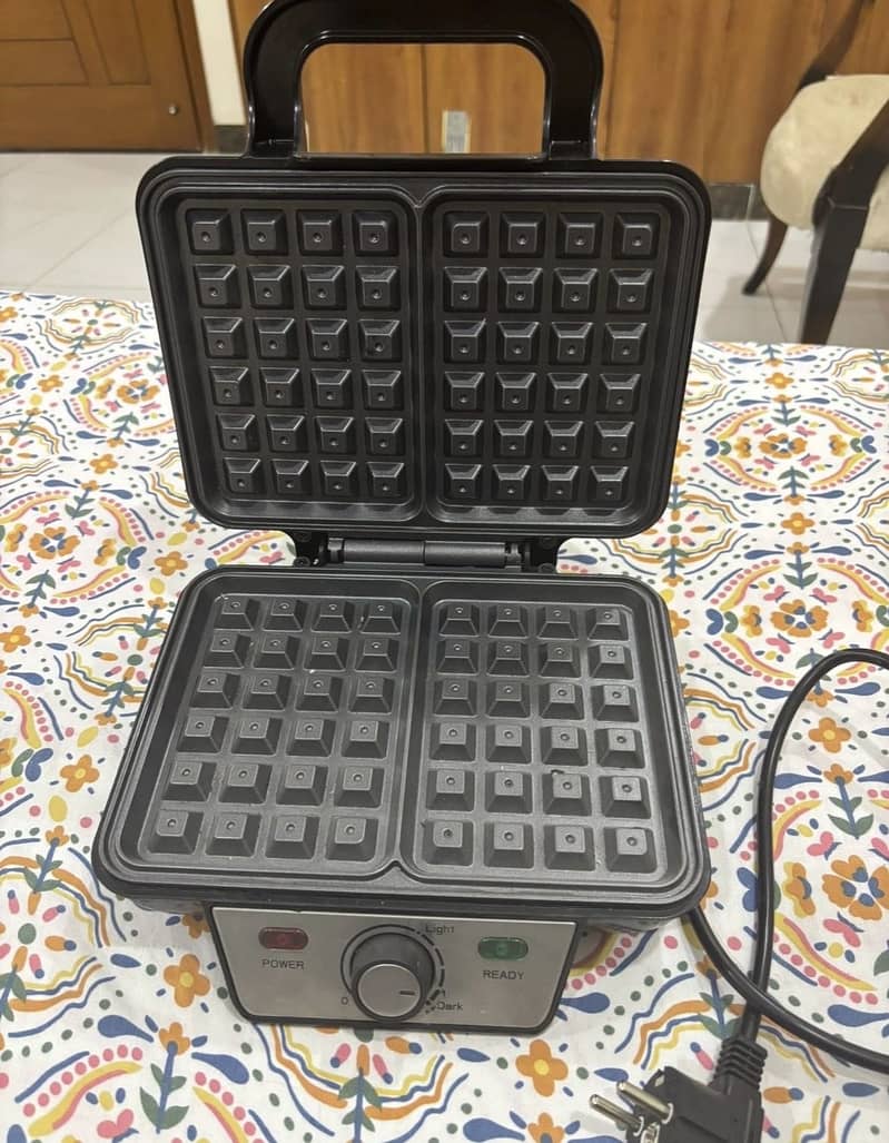 Westpoint waffle maker 2