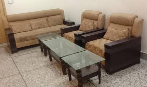 5 SEATER SOFA  SET FOR SALE