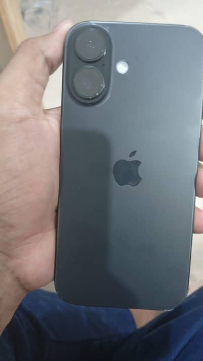 Apple iPhone 16