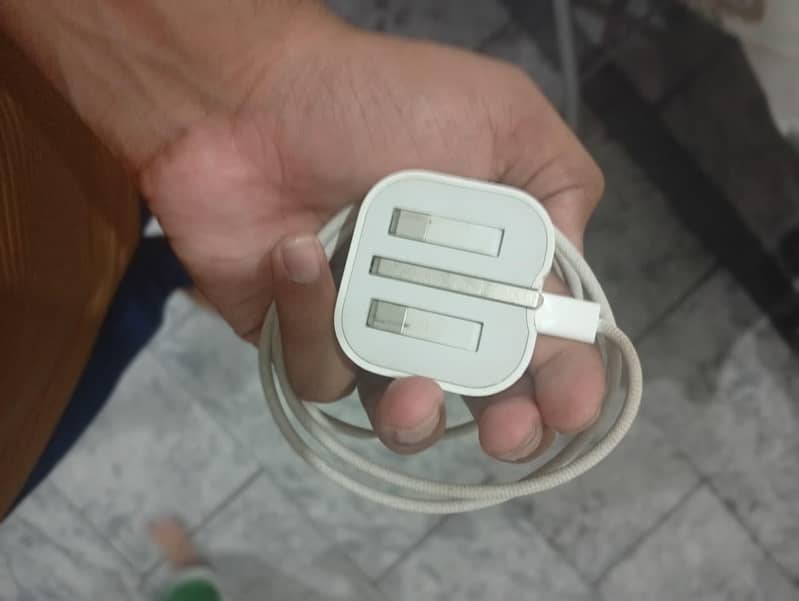 Apple iPhone 16 8