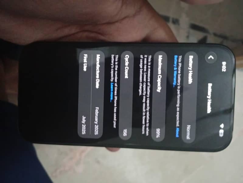 Apple iPhone 16 9
