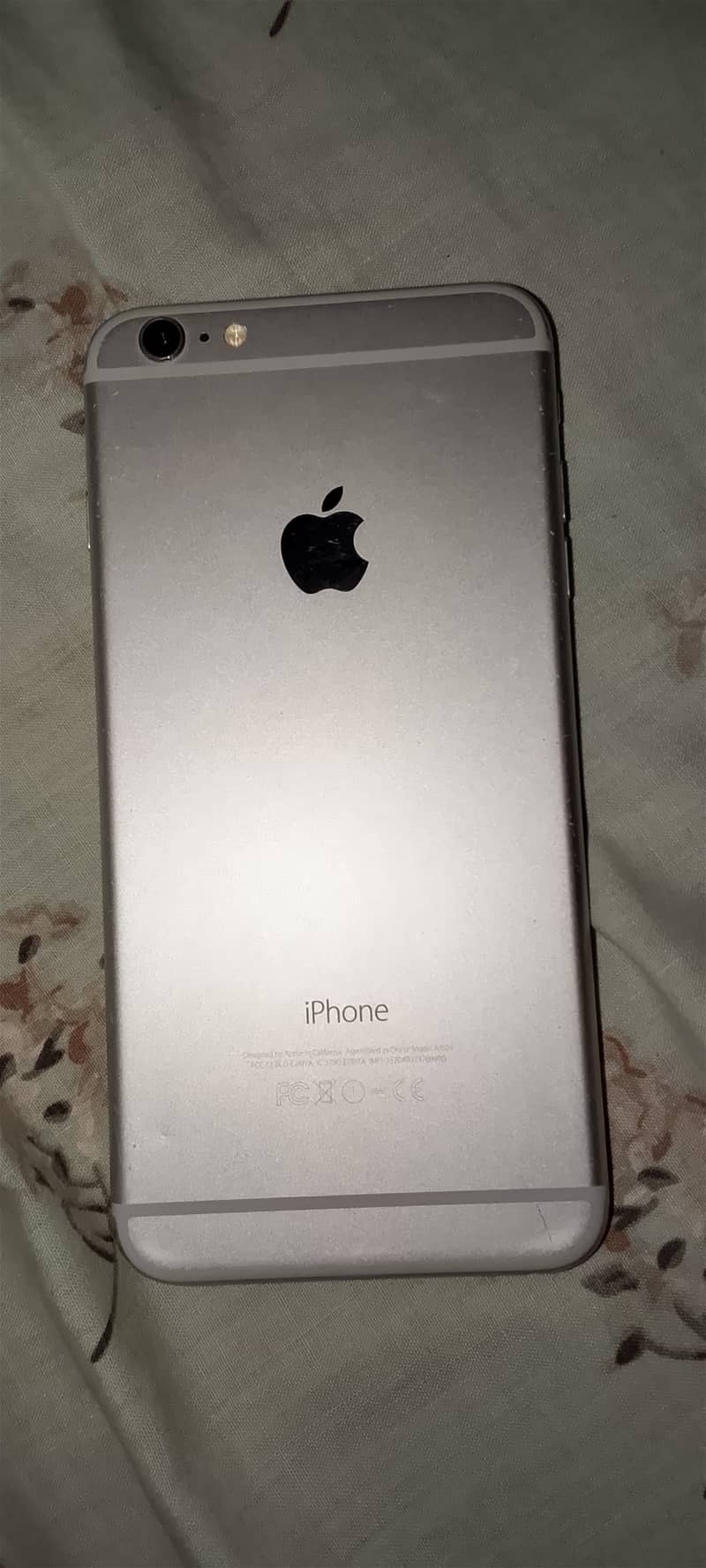 Apple iPhone 6 Plus 0