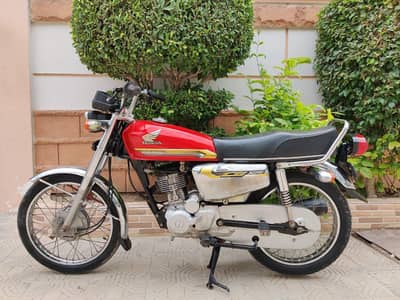 HONDA CG125  MODEL 2021 KARACHI NUMBER CONTACT:0/3/1/2/2/2/8/1/9/6/3