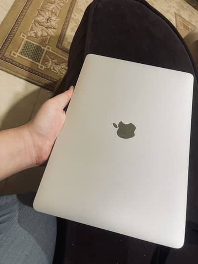 MacBook Pro 2017.  Lush condition 10/10.