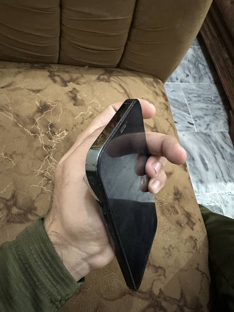 Apple iPhone 12 Pro Max 3