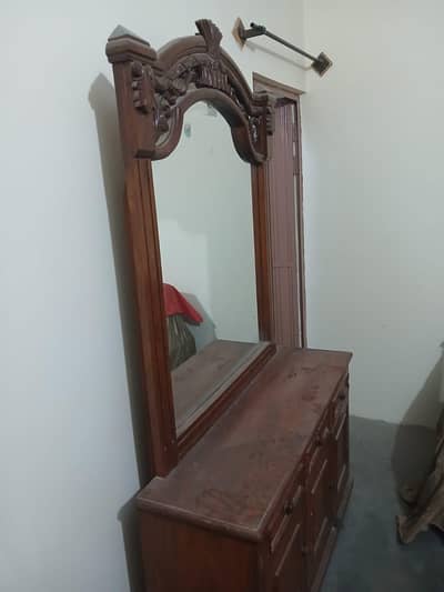 dressing table