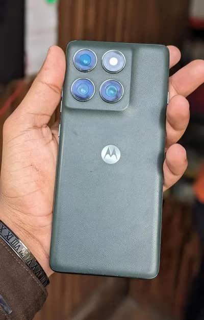 Motorola Edge 2025 (Non PTA – Carrier Unlocked)