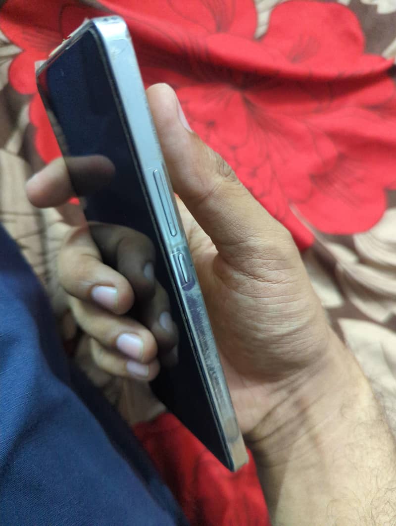 Infinix note 40 5
