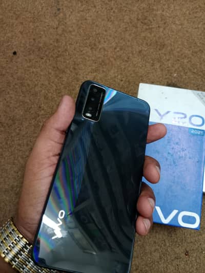Vivo Y20 with box charger