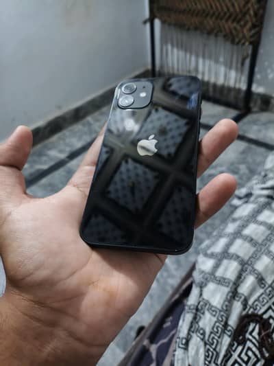 Apple iPhone 12