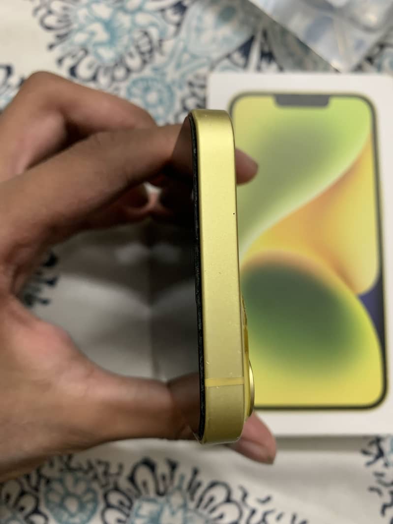 Apple iPhone 14 4