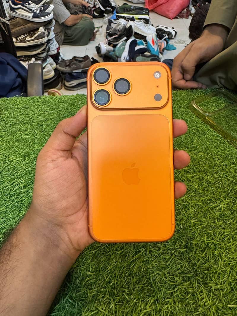 Apple iPhone 17 Pro Max 0