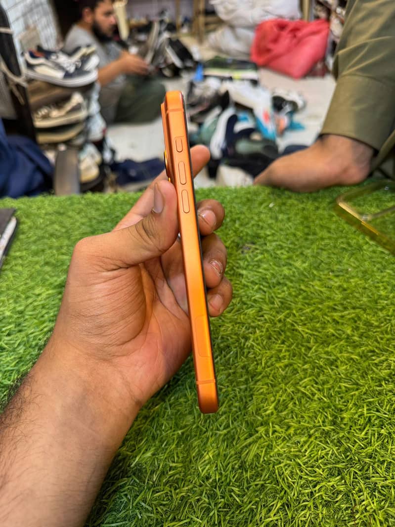 Apple iPhone 17 Pro Max 2