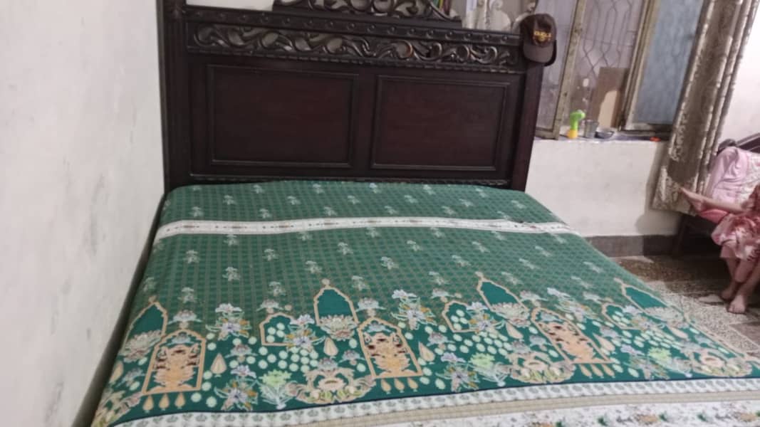 Bed dressing and side tables 0