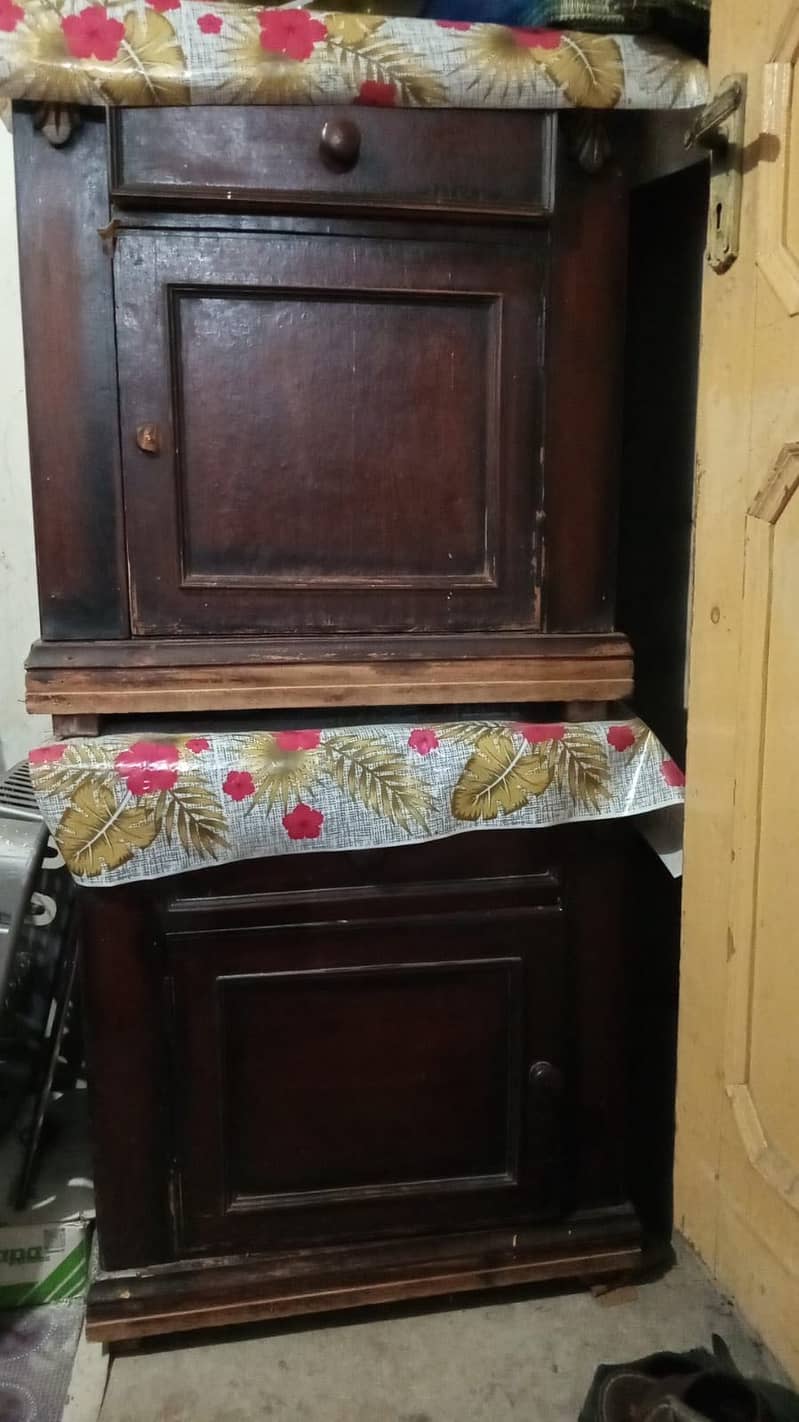Bed dressing and side tables 3
