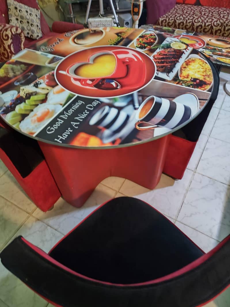 table with 4 sofas 03002627668 3