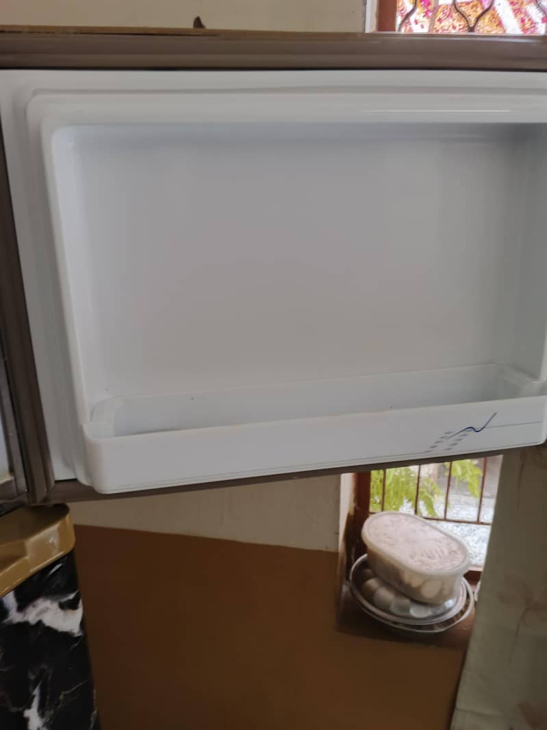 Refrigerator 4