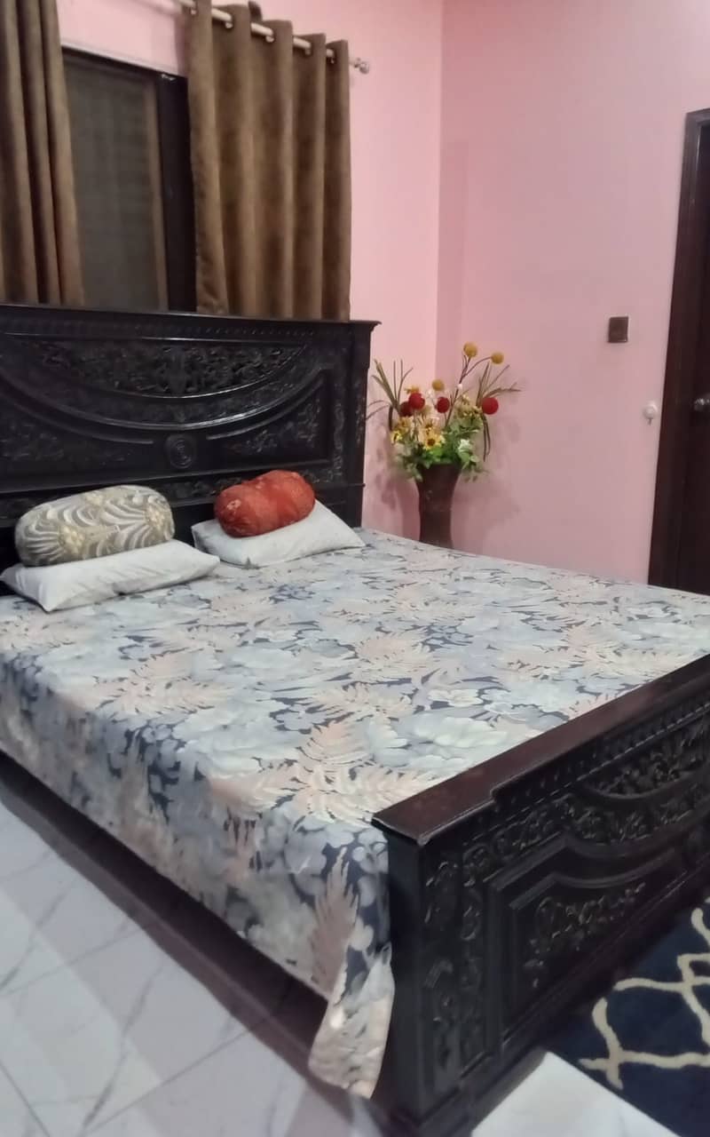 Bed and dressing table 2