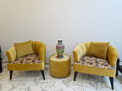 Unused Modern 2 seater accent chairs with round table