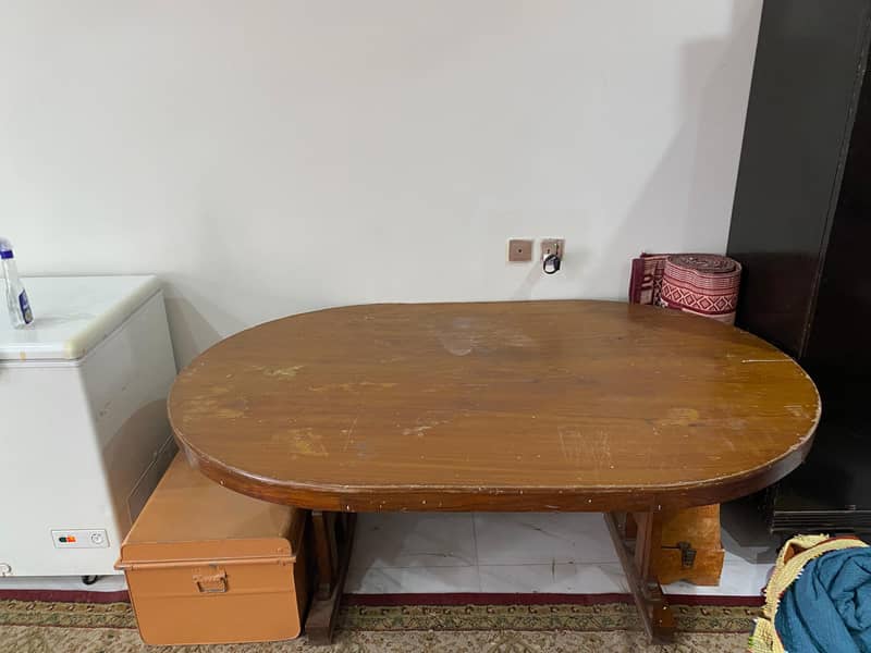 Dinning table 0