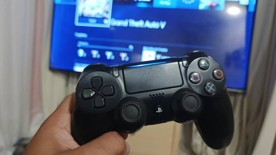 ps4 slim 1