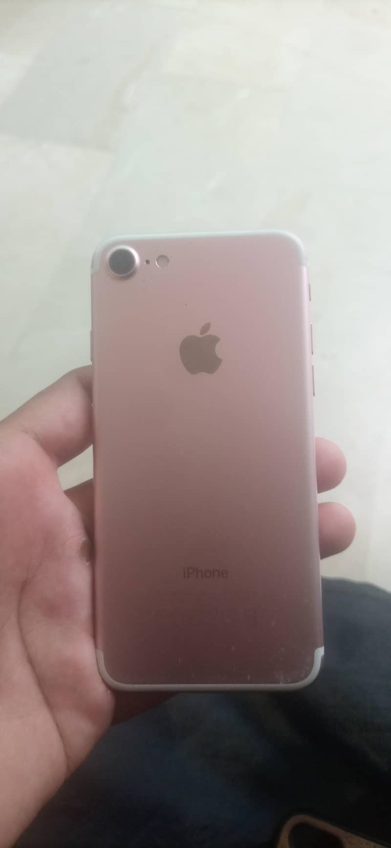 Apple iPhone 7 0